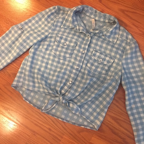 Button Down Tie Knotted Checked Long Sleeve Top - Picture 5 of 10